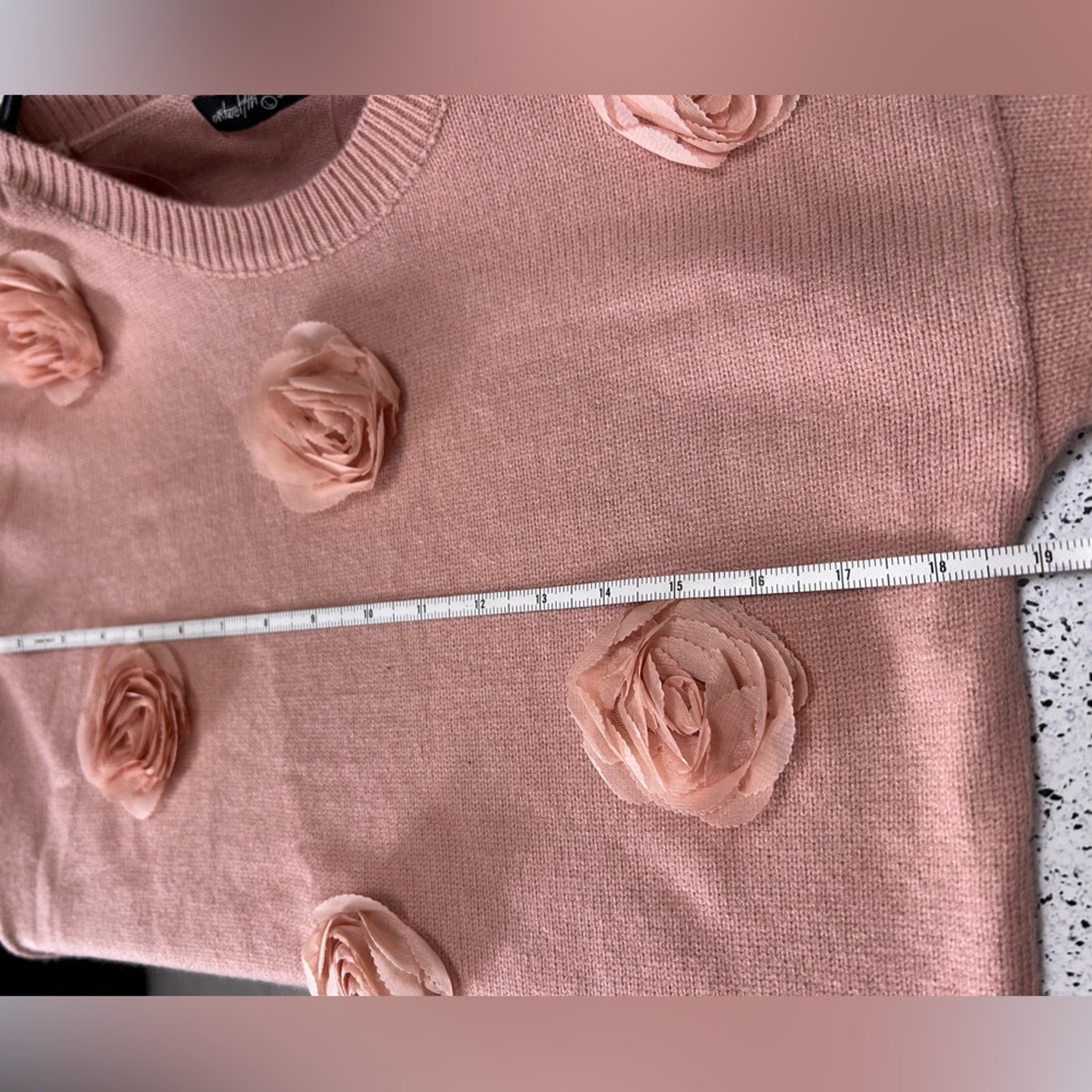 Peach Floral Women's Sweater/ Size L - Picture 6 of 7